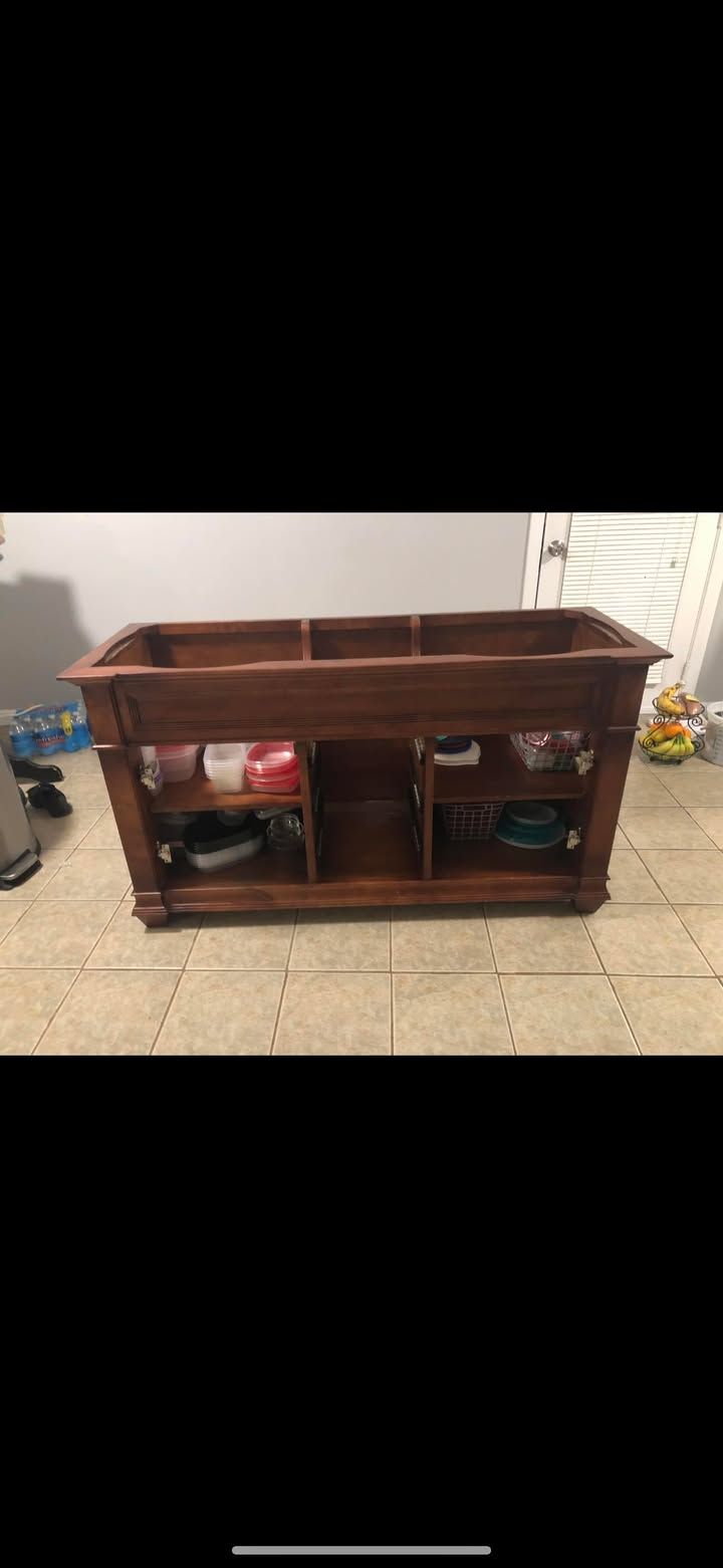 Carpentry and trim work by MAXXPRO